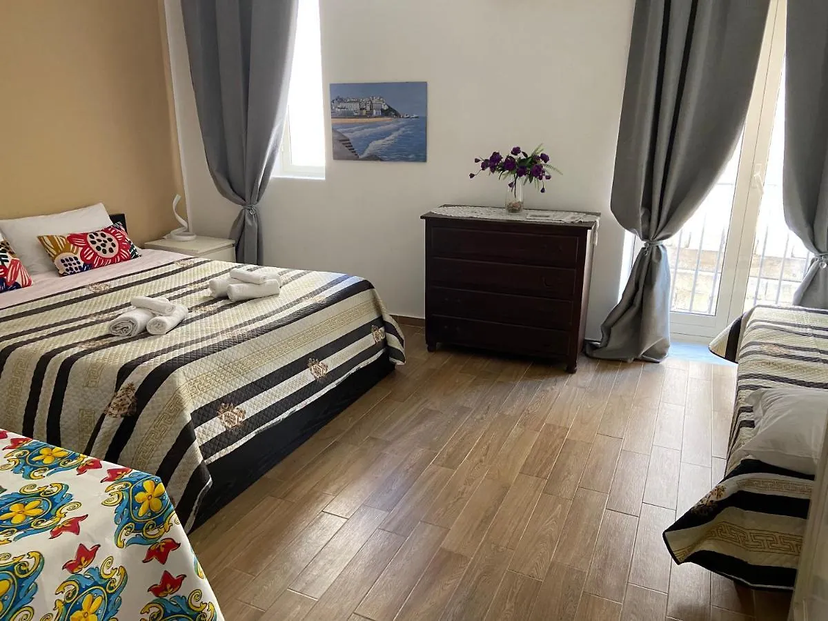 Konukevi Rent House A Casa Mia Otel Palermo